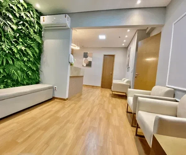 Dra Ligia Vigeta - Pediatra e Gastropediatra na Mooca. Cuidados com carinho, ciência e atenção em cada fase da infância. Atendimento humanizado, com escuta ativa, empatia e foco no desenvolvimento saudável da criança. Consultório na Mooca/SP.